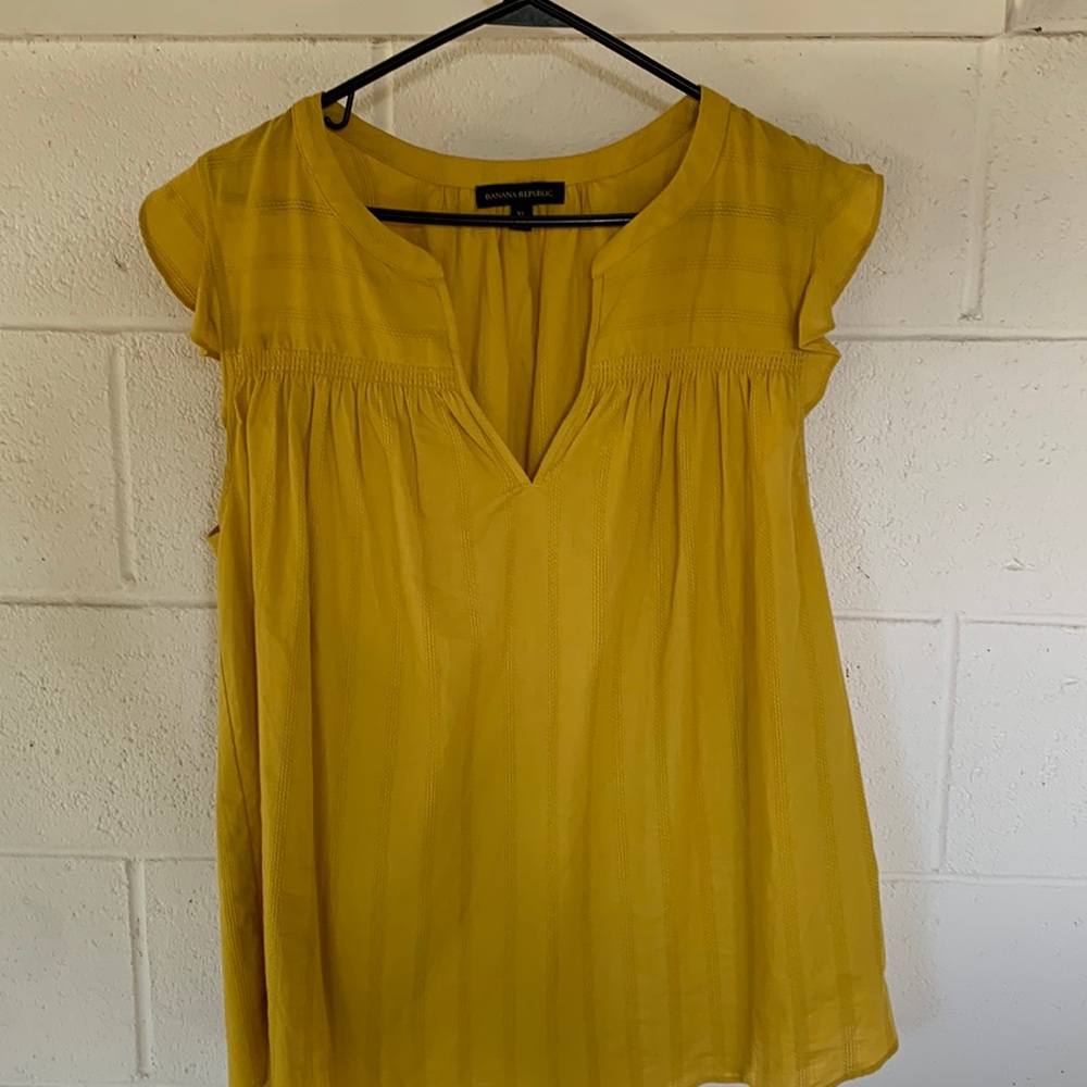 Banana Republic Summer Top